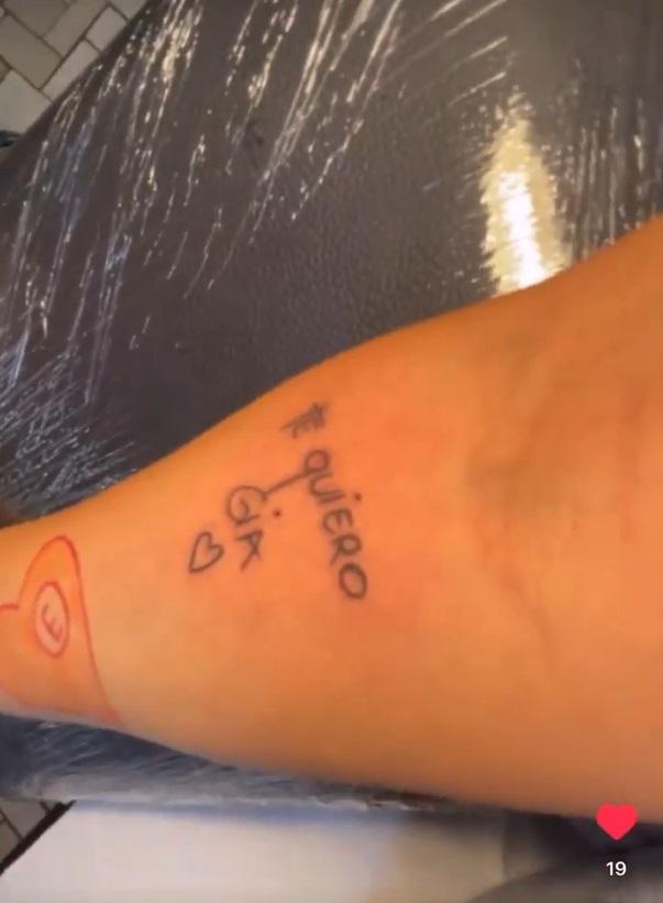 Fan de Gianella Marengo se tatúa mensaje de su ídola