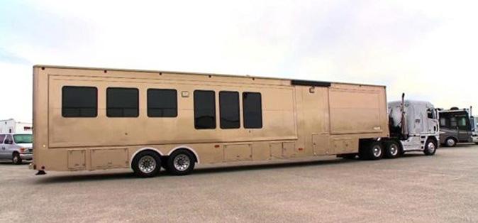 Conoce la extravagante casa rodante con la que Leonardo DiCaprio evita los hoteles