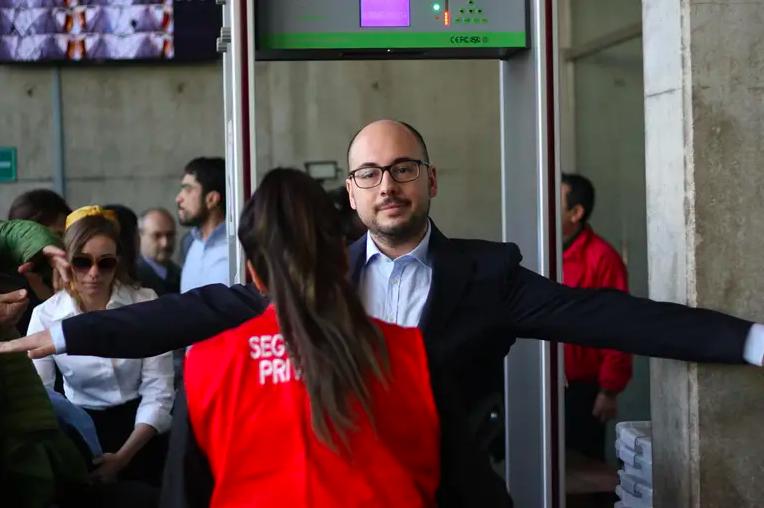 Nicolás López fue condenado a 5 años de cárcel por dos delitos de abuso sexual
