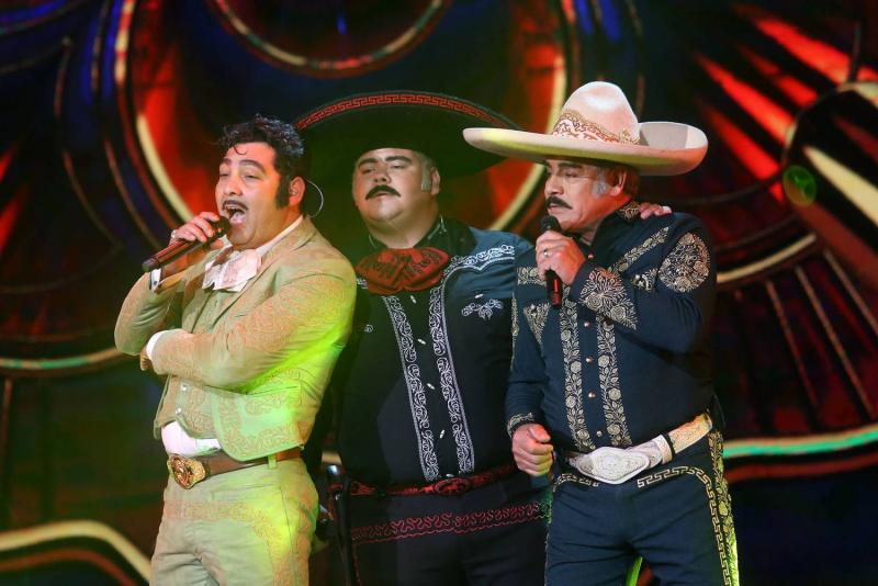 “Me trae mucha emoción”: Tonka Tomicic recordó a su madre tras presentación del team “Vicente Fernández”