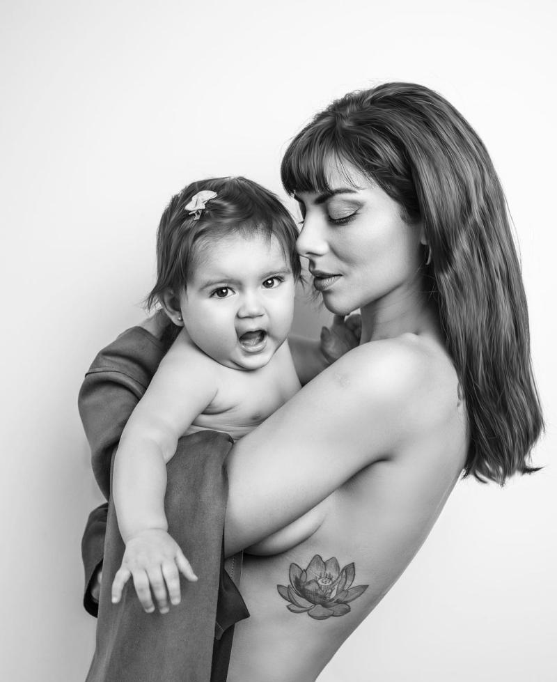 Kathy Contreras muestra la gran sala de juegos de su hija Selva