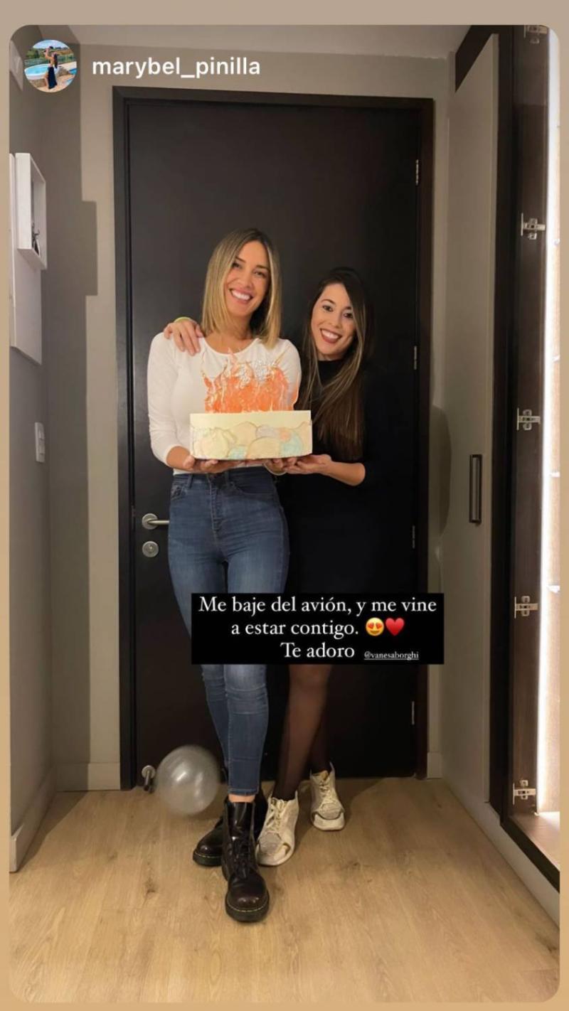 Vanesa Borghi se muestra a los besos con nueva pareja