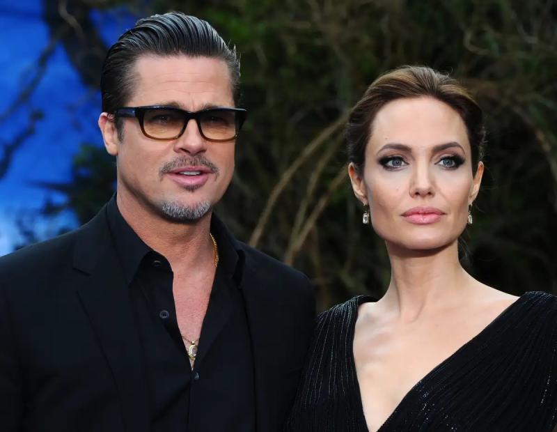Brad Pitt en compañía de Angelina Jolie