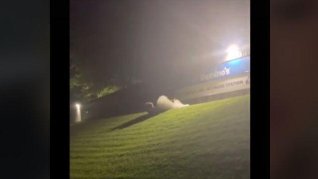 Le pidieron que no bebiera demasiado en su boda y terminó rodando colina abajo