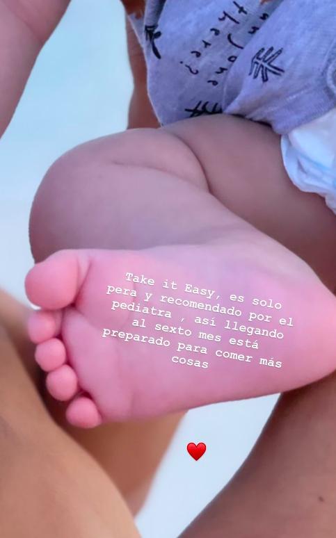 Mayte Rodríguez fue criticada por darle fruta a su bebé de 5 meses: ¿a qué edad pueden comenzar a comerlas?