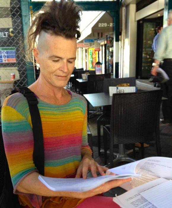 "Es lo más justo": Activista trans apoyó la prohibición de nadadoras transgénero en competencias femeninas