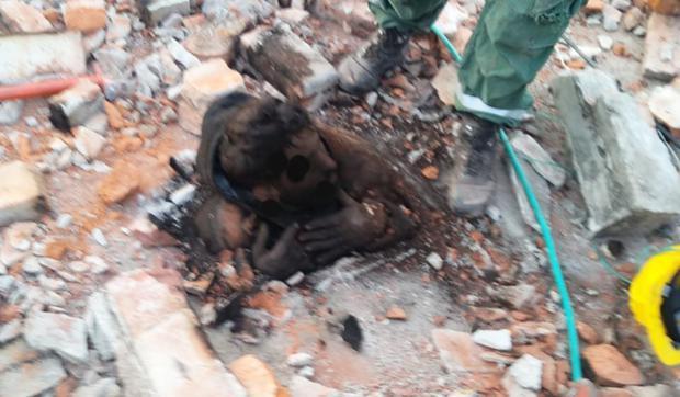 Joven quiso entrar por la chimenea a la casa de su ex y terminó atrapado