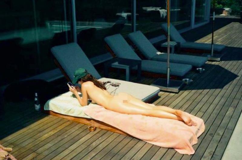 Del body positive a los mensajes de cumpleaños: famosas se desnudan como forma de expresión