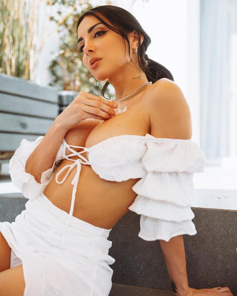 Flavia Medina - Instagram