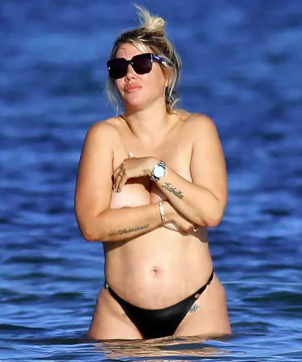Wanda Nara deslumbró haciendo topless durante sus vacaciones en Ibiza
