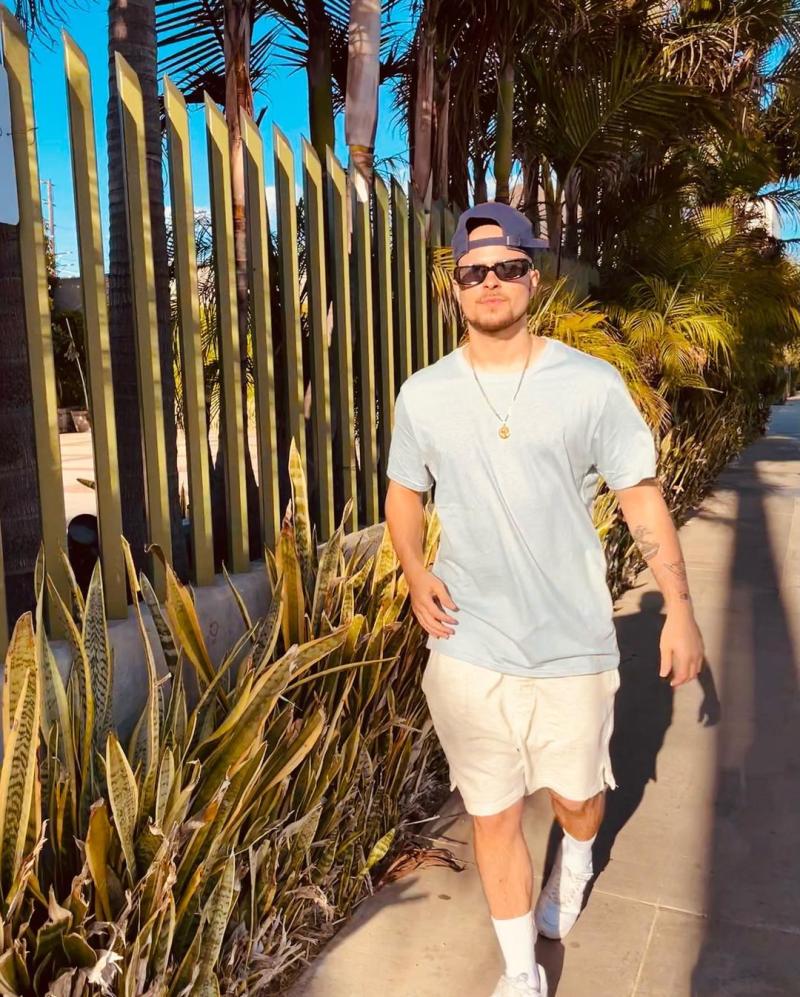 Augusto Schuster, cantante y actor chileno