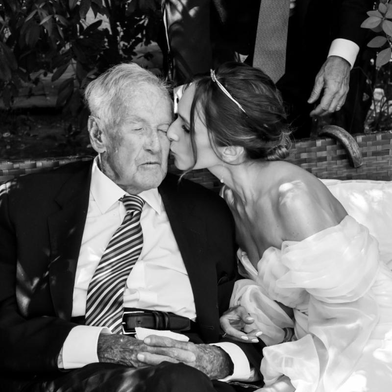 Andrea Velasco se despidió de su abuelo