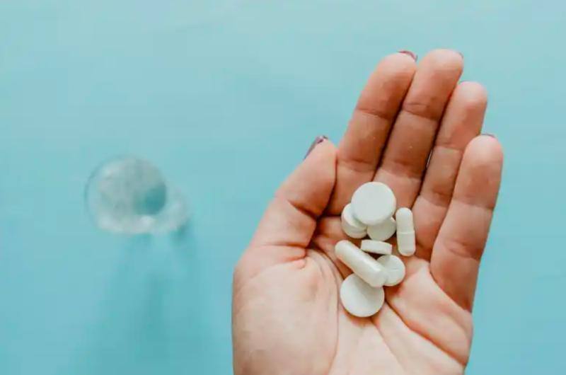 ¿Es posible aumentar los senos con suplementos naturales?