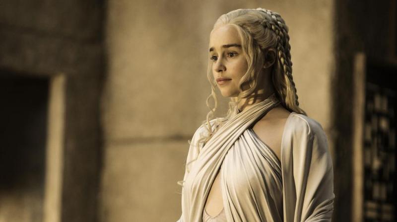 Emilia Clarke como Daenerys