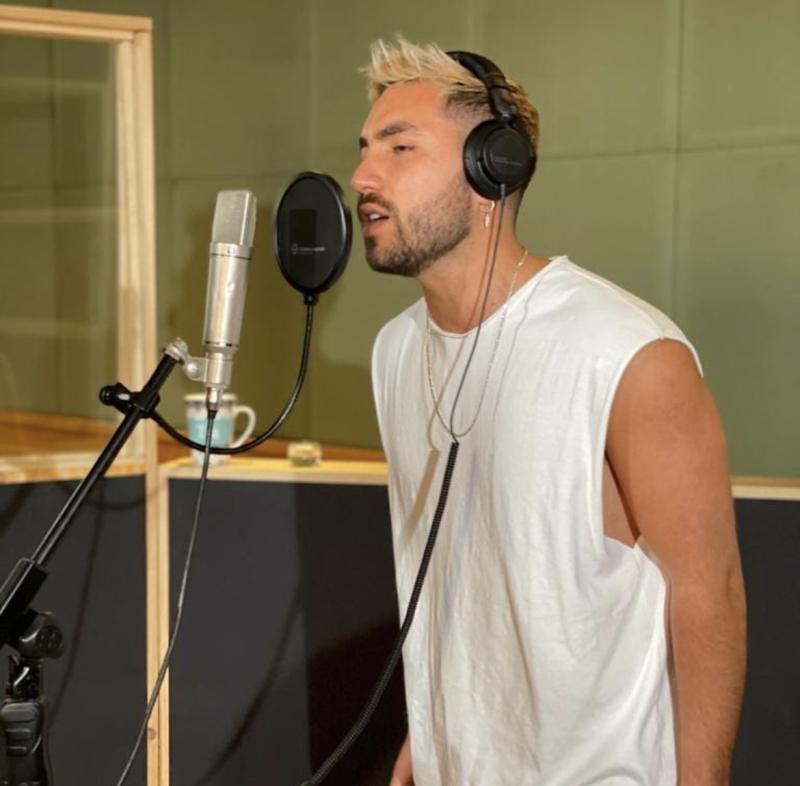 Mellow, el hijo cantante de Luis Jara