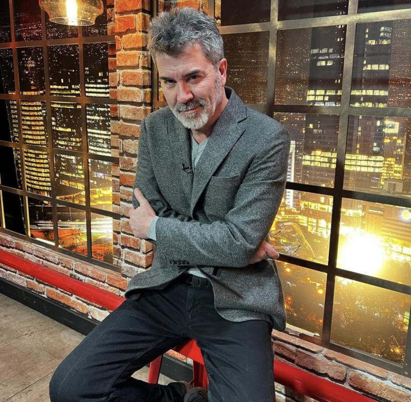 Pollo Valdivia anuncia nueva ausencia