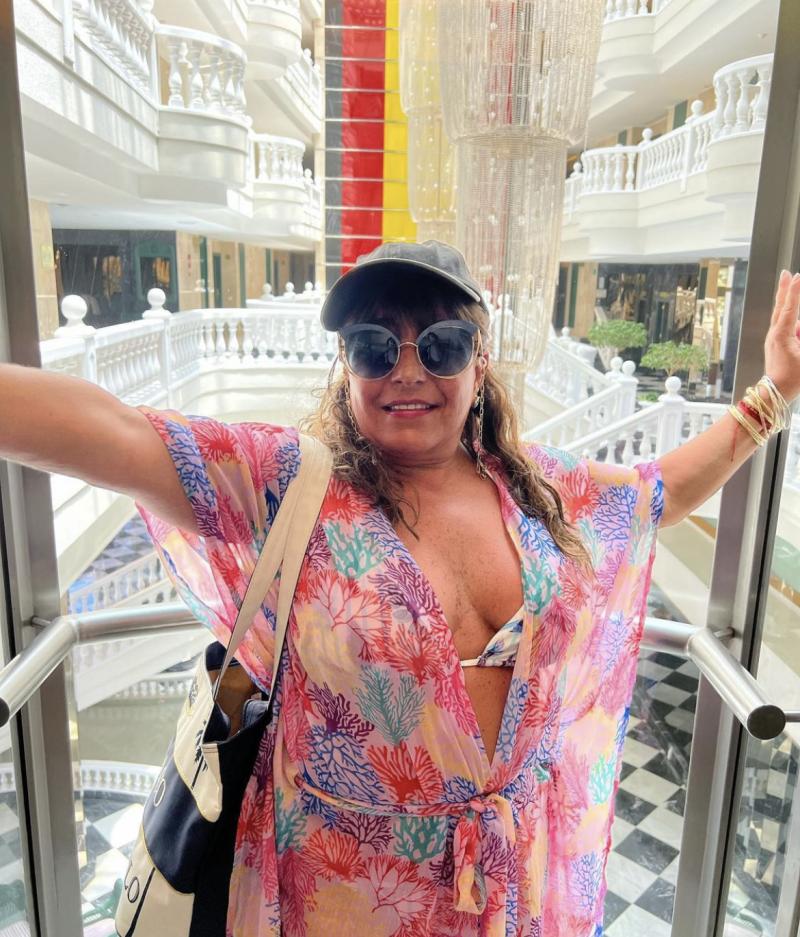 Helhue Sukni en Europa