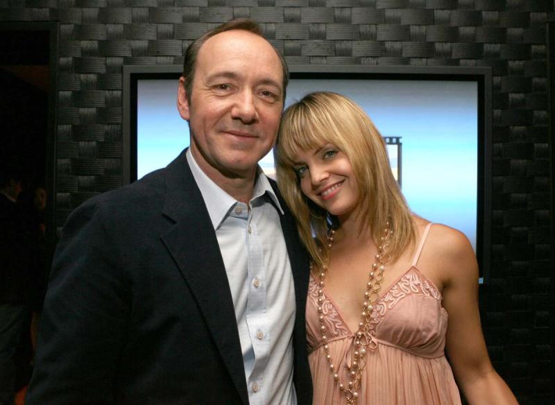 Kevin Spacey y Mena Suvari