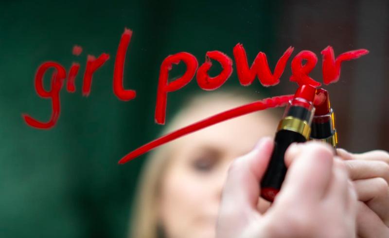 ¿Buena o mala feminista? Contradicciones a las que nos enfrentamos a diario como mujeres