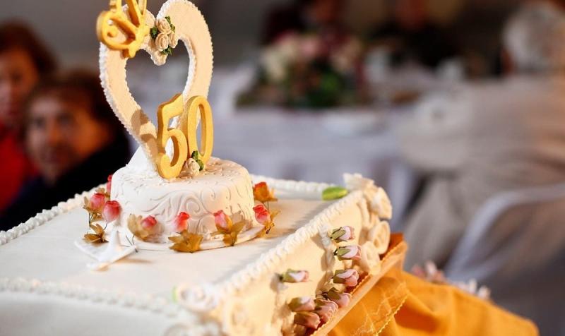 Bono Bodas de Oro: Sepa cómo recibir los $353.996