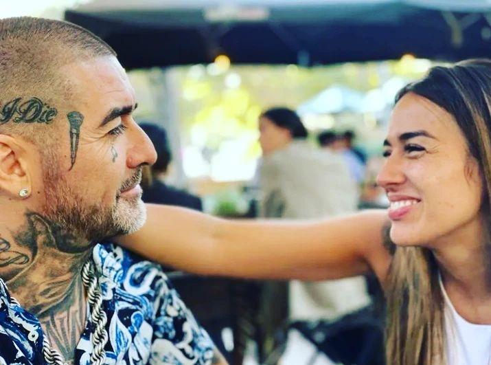 DJ Méndez y su pareja