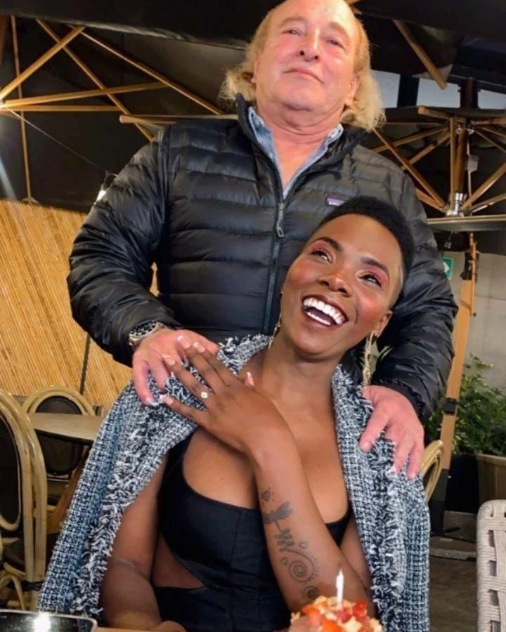 Tatón Púrpura y su pareja