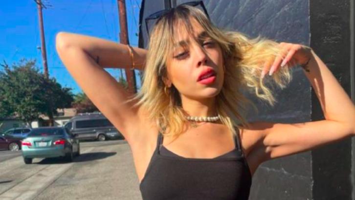 Danna Paola le dice 'no' a los retoques: mostró sus estrías al natural
