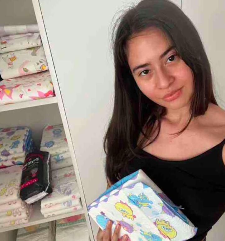 Mujer asegura que gana dinero vendiendo sus pañales sucios: "No hago esto de una manera fetichista"