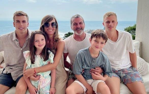 Diana Bolocco y familia