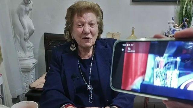 Tía Yoli advirtió que “La Moneda está cargada” y mostró prueba