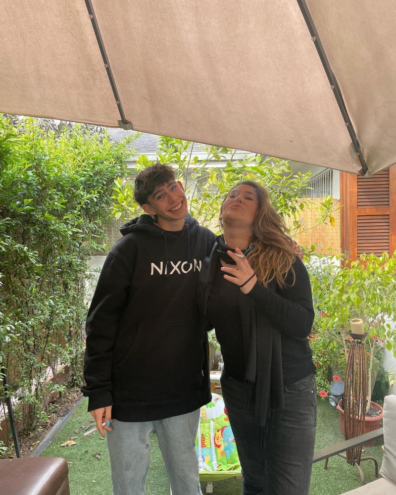 Belén Mora y su hijo