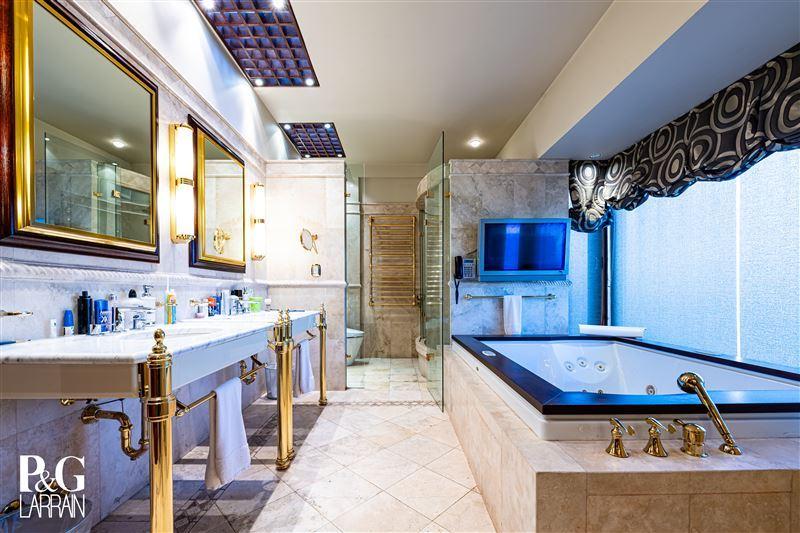 Conoce la lujosa mansión que Leonardo Farkas donó a Desafío Levantemos Chile