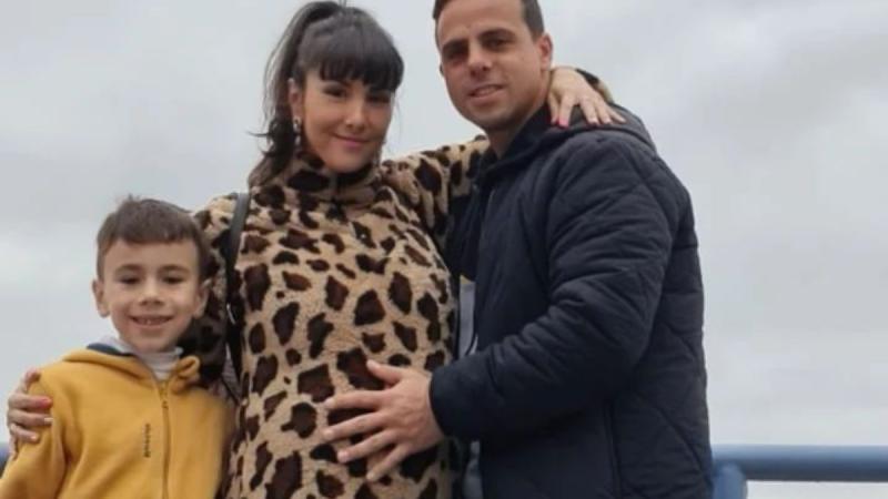 Icha Sobarzo y familia