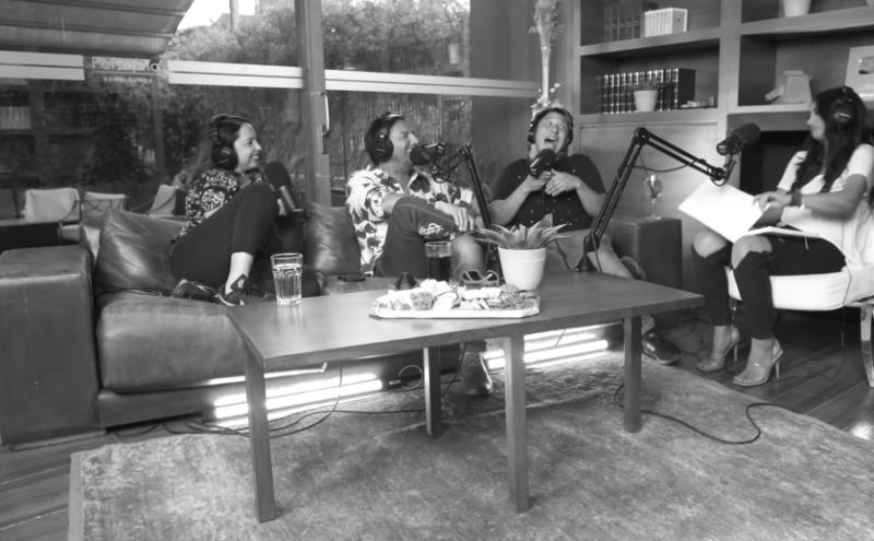 Pamela Díaz en su podcast