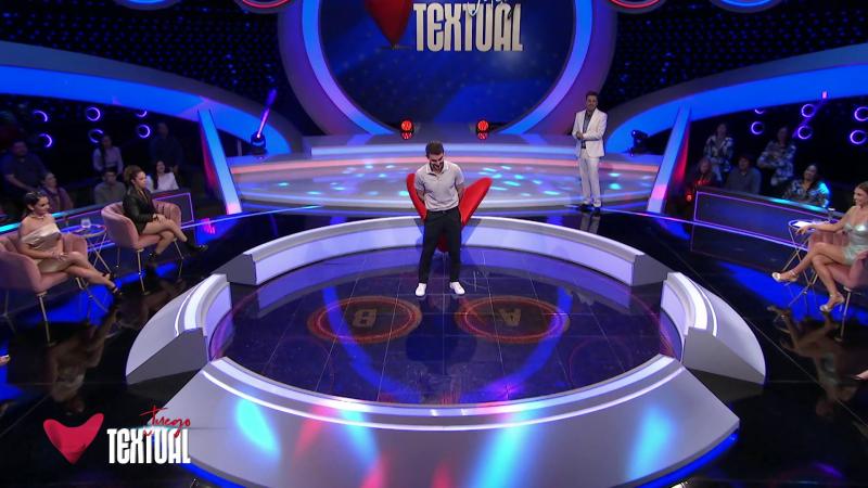 Tomás González habló de todo en "Juego Textual"