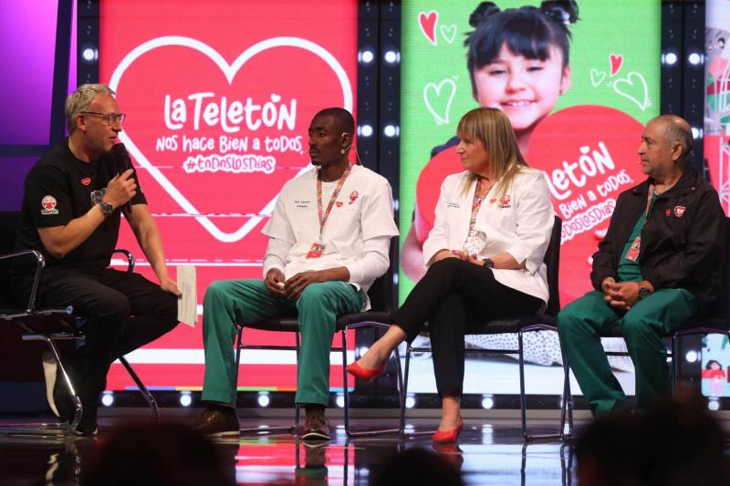 Ortesista de Teletón emocionó con su historia: no ve a su familia hace más de 4 años