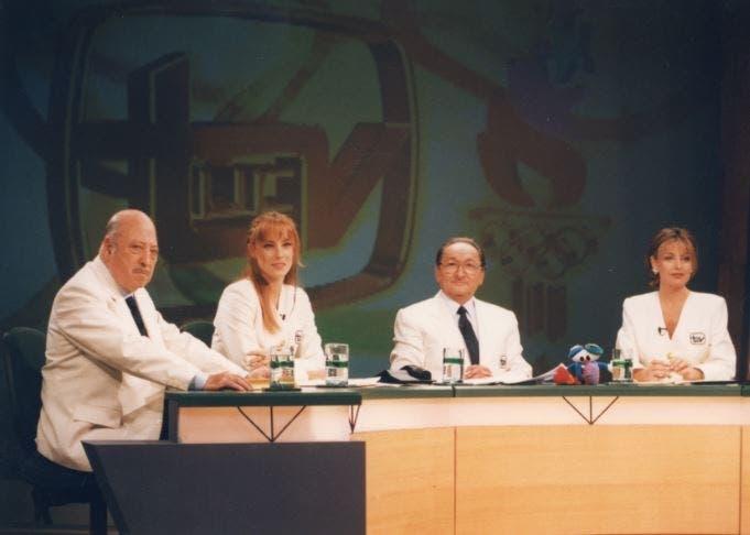 Canal 13 sorprenderá para Catar 2022: Conductores, comentaristas y relatores volverán a usar las clásicas chaquetas blancas