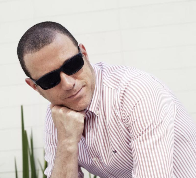 Julián Elfenbein - Instagram