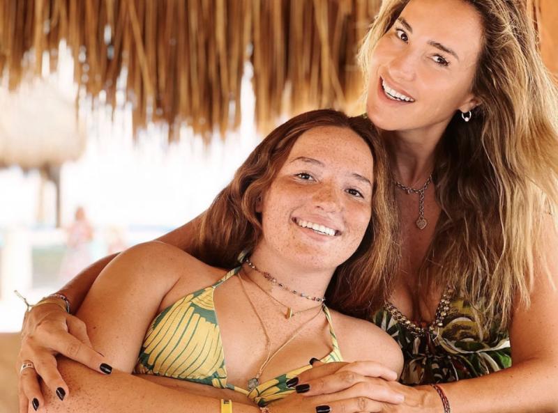 Laura de la Fuente y Angélica Castro