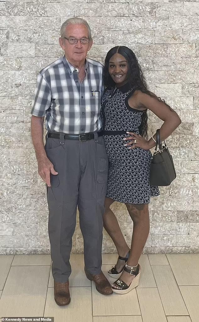 Miracle y Charles Pogue