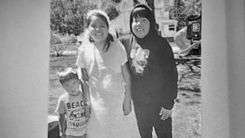 Jonael, Junior y Joselyn