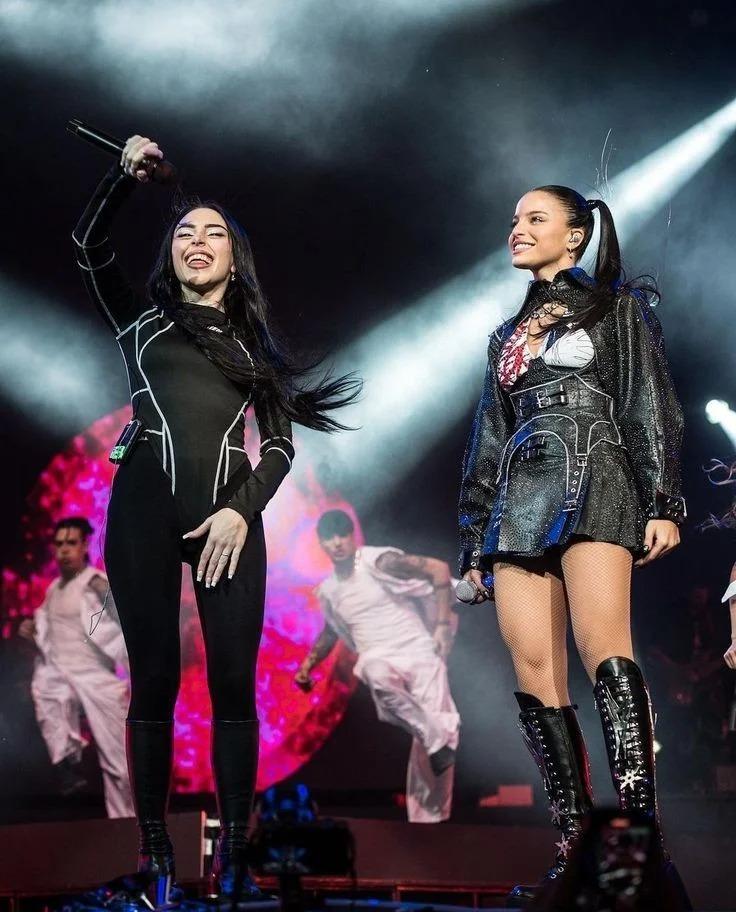 Emilia y Nicki Nicole