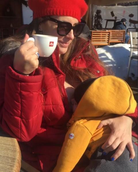 Paty López amamantando a Río