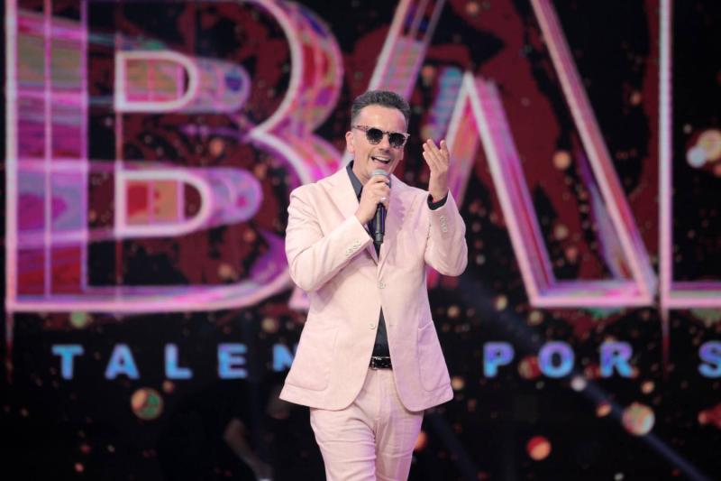 Sergio Lagos es piropeado por Neilas Katinas