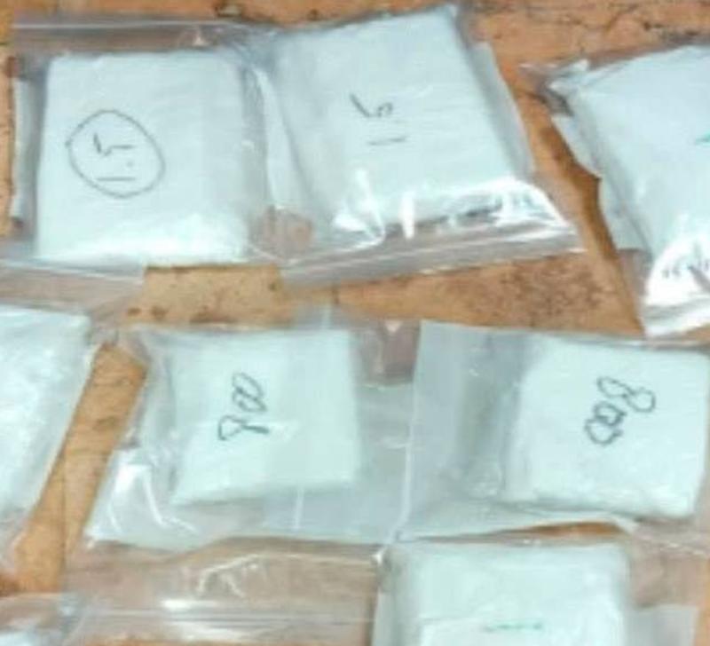 Droga encontrada en maleta de Jennifer Young