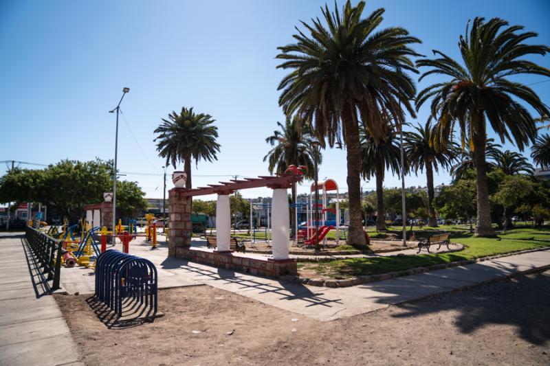 Captan a pareja teniendo sexo en la Alameda de Ovalle