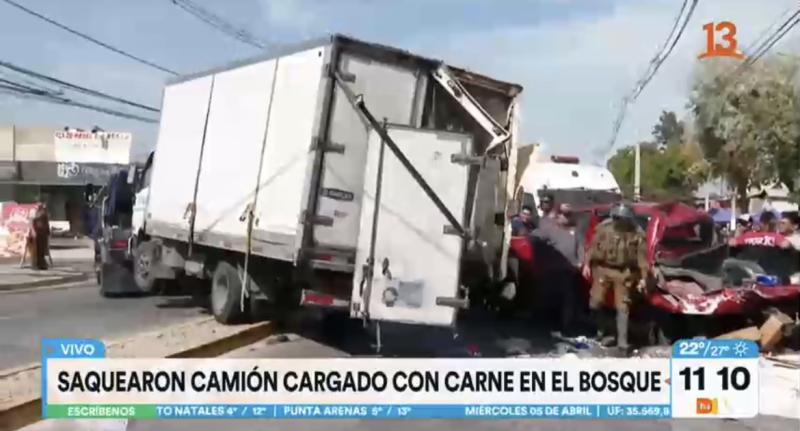 Saquean camión cargado con carne en el Bosque