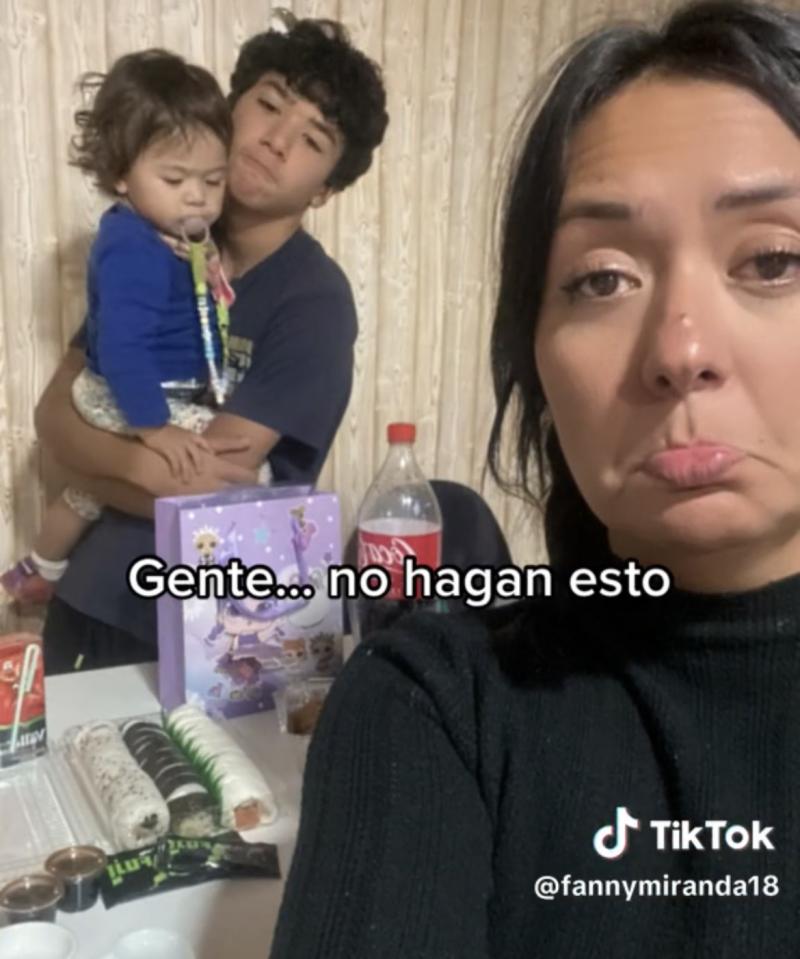 Mamá preparó fiesta de cumpleaños para su hijo pero nadie llegó