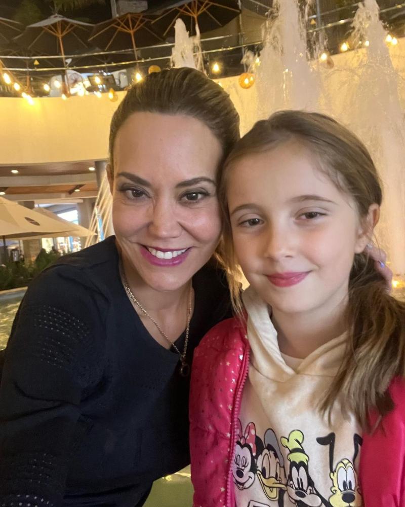 Daniella Campos y su hija