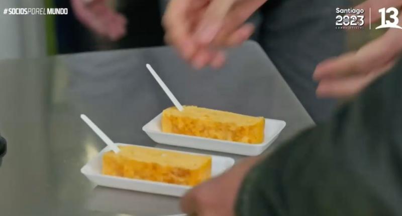 Jorge Zabaleta y Pancho Saavedra comen huevos revueltos de una forma muy particular